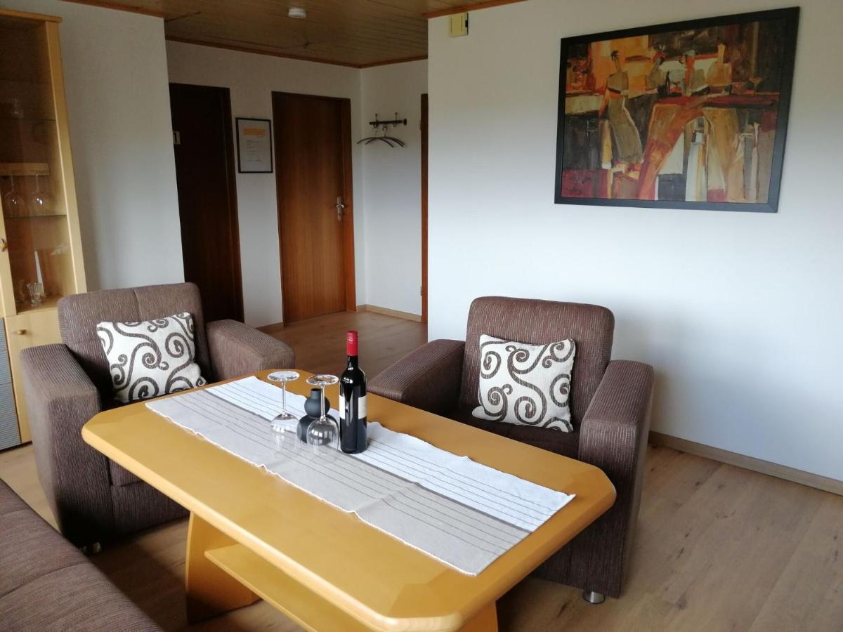 Appartamento Flat In Polle Near The Forest Esterno foto